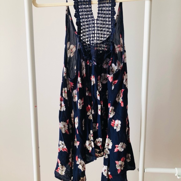 Spaghetti strap camisole - Picture 3 of 3